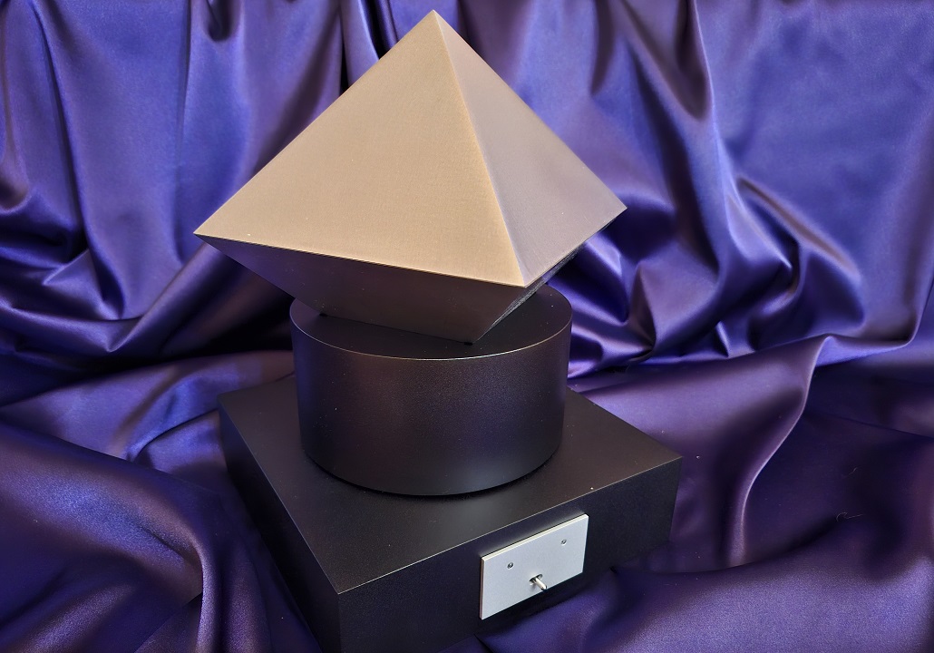 mirkahalamova.sk_www.merkabashop.sk_merkaba_Rotátor titánových pyramíd_Prívesok Merkaba_Titánová pyramída_Kremeň Merkaba_Merkaba orogonit_Kryštálový Prívesok Merkaba_ Duchovná Cesta_Merkaba_Kryštálová Merkaba_Tibetská misa zo 7 kovov_Ladička 4096C_Ladička 528hz_Čakrové ladičky_Prívesok Kremeň Merkaba